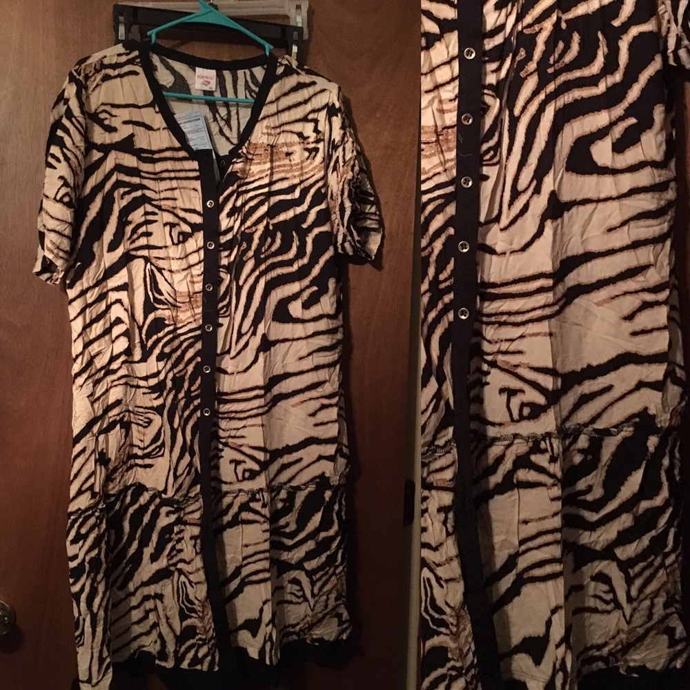 Animal print button midi dress NWT